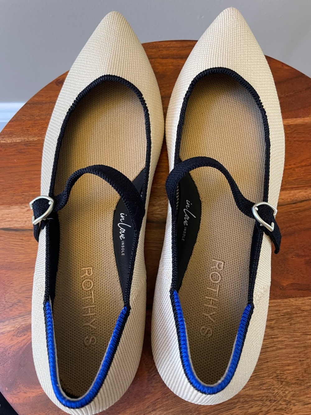 Rothy's Pointed Mary Jane Flats in Cream with Black Trim and Blue Heel sz 8 - Picture 6 of 14